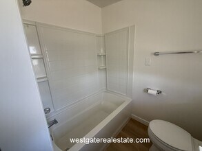 710 English St in Petaluma, CA - Building Photo - Building Photo