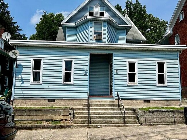 property at 25 N Washington St