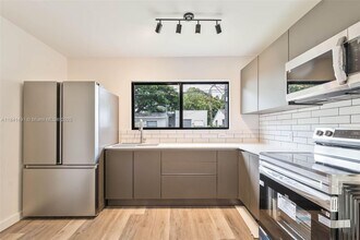25 NW 78th St in Miami, FL - Building Photo - Building Photo
