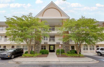 Furnished Studio-Raleigh - RDU Airport in Morrisville, NC - Building Photo - Building Photo