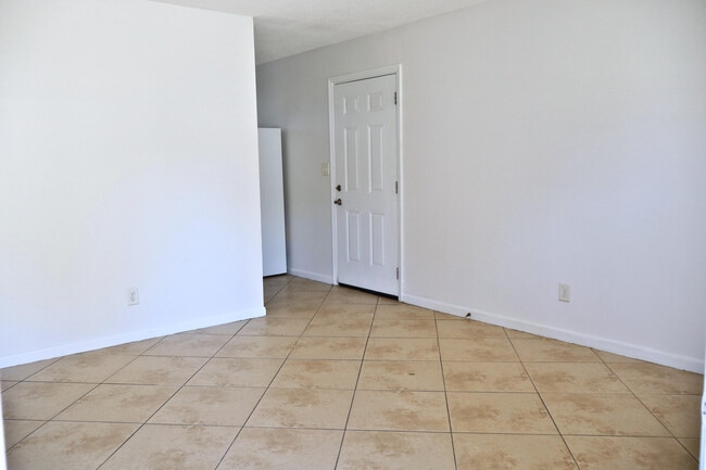 22 Overstreet Dr in Mary Esther, FL - Building Photo - Building Photo