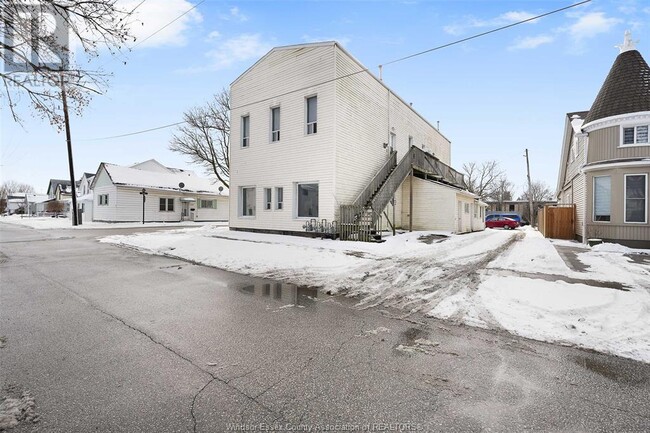 266 Seymour St in Amherstburg, ON - Building Photo - Building Photo