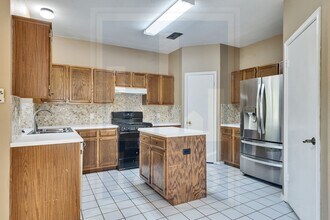 2104 Grove Dr in Round Rock, TX - Building Photo - Building Photo