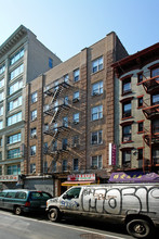 209 Grand St in New York, NY - Building Photo - Building Photo