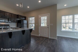 719 S Main Ave in Springfield, MO - Building Photo - Building Photo