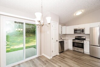 1054 Braddock Cir in Woodstock, GA - Foto de edificio - Building Photo