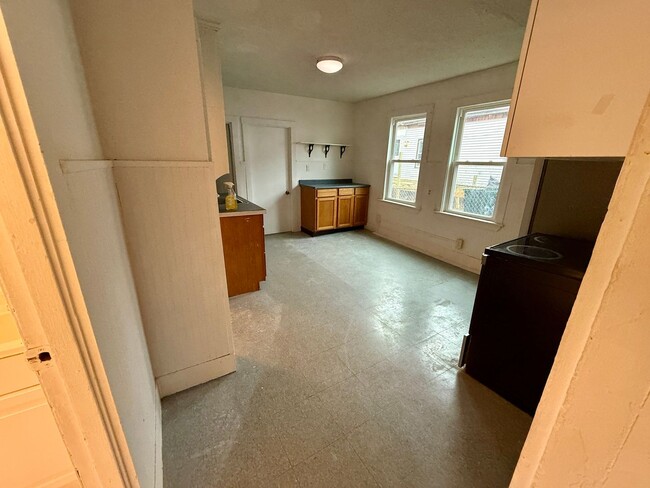 35 Wentworth St in Biddeford, ME - Building Photo - Building Photo