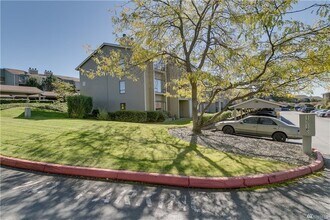 1319 S Puget Dr in Renton, WA - Building Photo - Building Photo