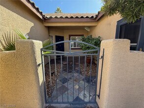 693 Kentons Run Ave in Henderson, NV - Building Photo - Building Photo
