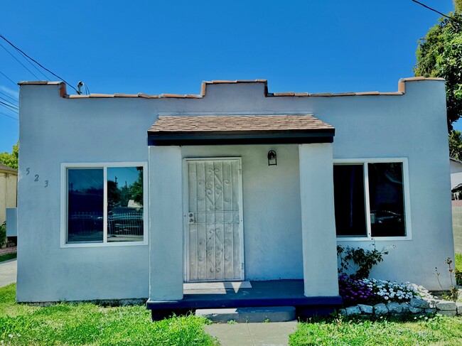 523 N Willow Ave, Unit Front House