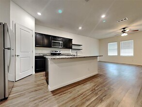 13101 John Calhoun Dr in Manor, TX - Building Photo - Building Photo