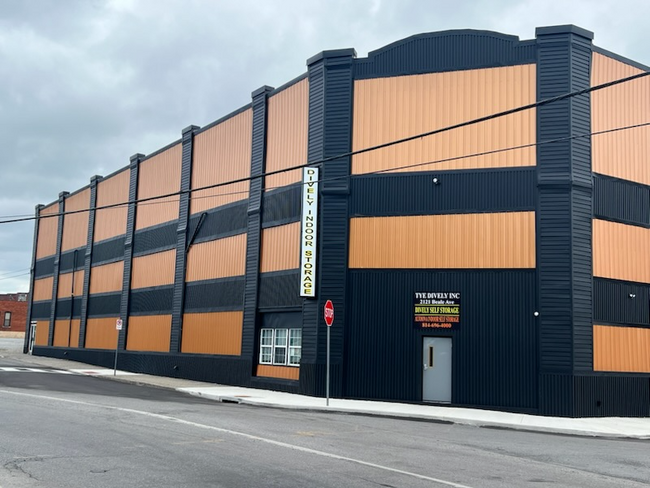 property at 2121 Beale Ave