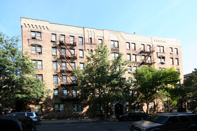 825 Crown St in Brooklyn, NY - Building Photo - Building Photo