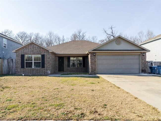 904 SW Green World St in Bentonville, AR - Building Photo - Building Photo