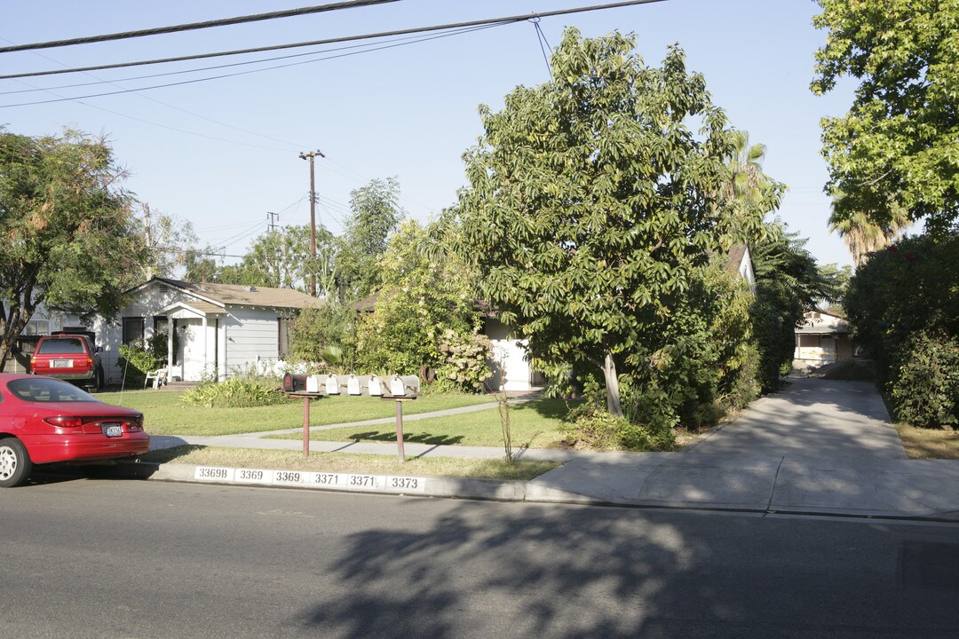 3367 Big Dalton Ave in Baldwin Park, CA - Foto de edificio