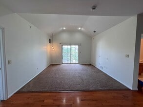 933 Del Negro Ct, Unit Traditions in South Plainfield, NJ - Building Photo - Building Photo
