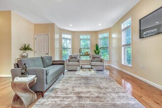 18 Grant Rd in Winchester, MA - Building Photo - Building Photo