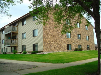 South Park in Moorhead, MN - Foto de edificio - Building Photo