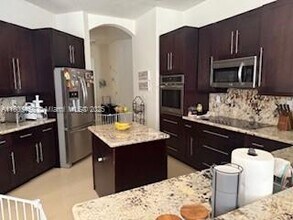 3937 W Gardenia Ave in Weston, FL - Building Photo - Building Photo