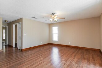 12009 Woodglen Cir in Clermont, FL - Building Photo - Building Photo