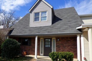 9904 Cascade Cir SE in Huntsville, AL - Building Photo
