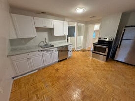 51 Matilda St in Providence, RI - Building Photo