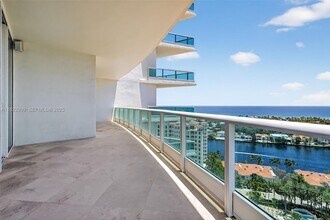 20155 NE 38th Ct in Aventura, FL - Building Photo - Building Photo