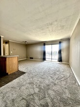 15155 Seagull Dr in Sterling Heights, MI - Building Photo - Building Photo
