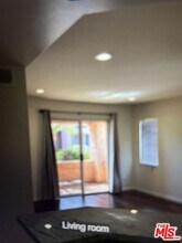 4810 S La Brea Ave in Los Angeles, CA - Building Photo - Building Photo