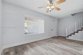 6656 SW 41st St in Davie, FL - Building Photo - Building Photo