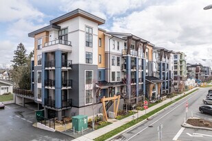 45567 Spadina Av in Chilliwack, BC - Building Photo
