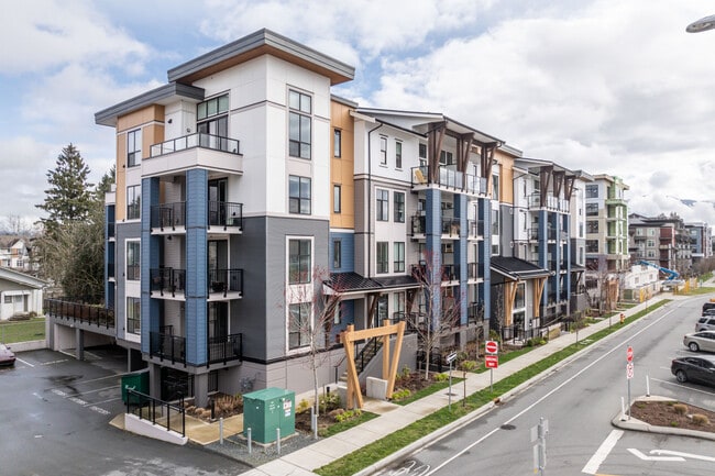 45567 Spadina Av