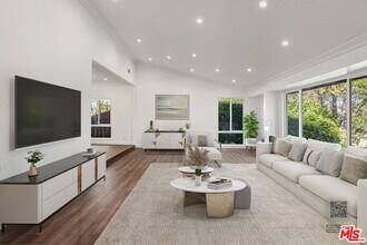 16541 Park Ln Cir in Los Angeles, CA - Building Photo - Building Photo