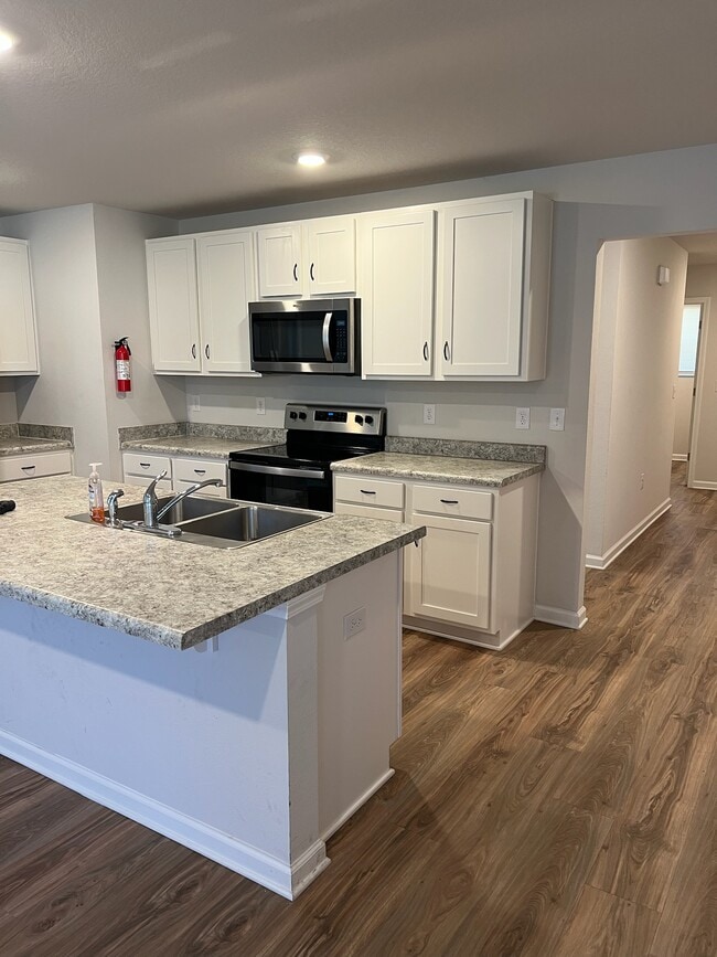 5418 Peach Dr in Milton, FL - Building Photo - Building Photo