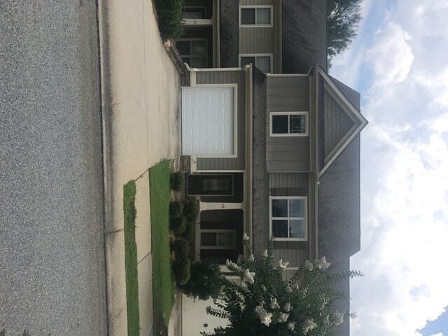 145 Cypress Oak Trl NW in Milledgeville, GA - Foto de edificio