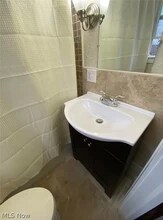 1242 Ridge Ave, Unit Apt 2 in Steubenville, OH - Building Photo - Building Photo