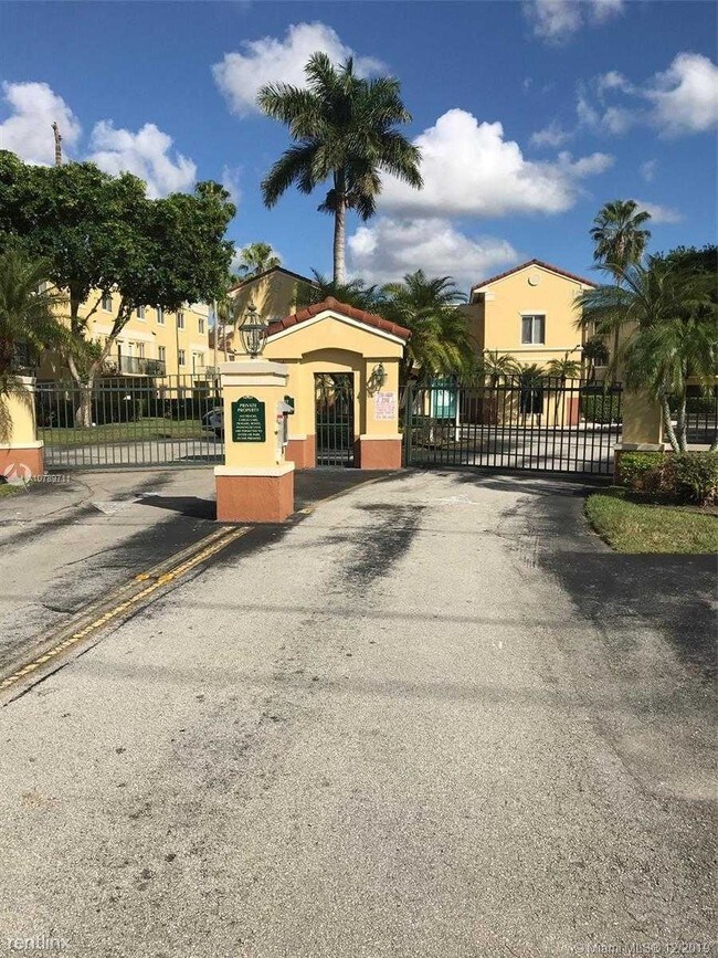 12605 SW 91st St in Miami, FL - Building Photo - Building Photo