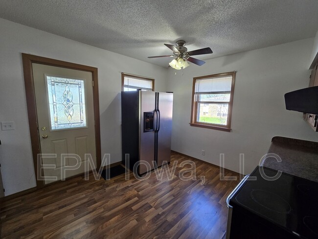 2190 8th Ave in Marion, IA - Building Photo - Building Photo