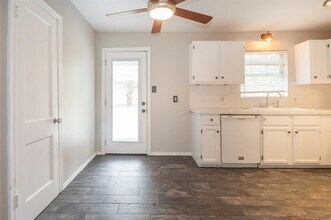 3306 Merrie Lynn Ave in Austin, TX - Building Photo - Building Photo