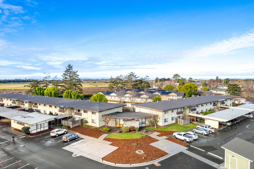 Westwood Garden Apartments in Arcata, CA - Foto de edificio