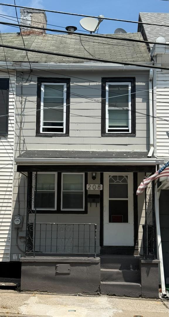 property at 208 N 3rd St