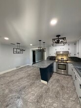 200 Cowles St in Hallsville, TX - Foto de edificio - Building Photo