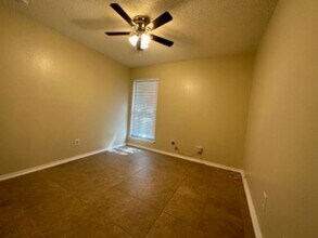 5812 Falconcrest Dr in Arlington, TX - Building Photo - Building Photo