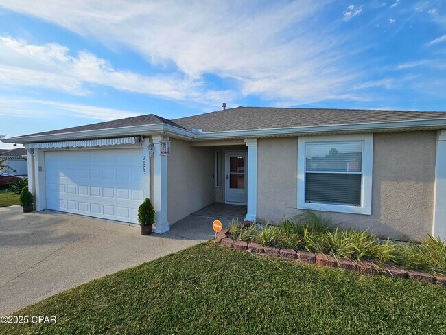 2805 Gwendolen Ct in Panama City, FL - Foto de edificio - Building Photo