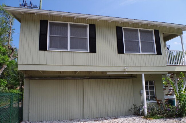 property at 1120 S Palmetto Ave