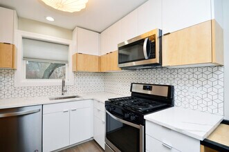 5710 N Hermitage Ave-Unit -103 in Chicago, IL - Building Photo - Building Photo
