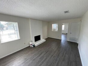 7004 Millrace Dr in Austin, TX - Building Photo - Building Photo