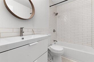 5817 Martel Ave in Dallas, TX - Building Photo - Building Photo