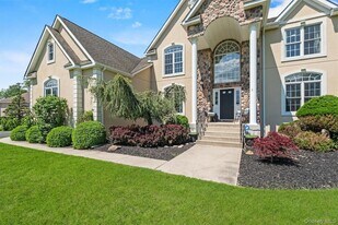3 Kings Dr in Middletown, NY - Building Photo