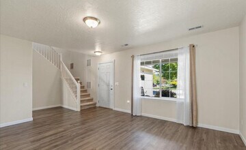 4995 N Tasman Dr in Coeur d'Alene, ID - Building Photo - Building Photo